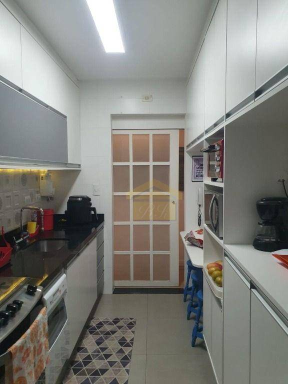 Apartamento à venda com 2 quartos, 79m² - Foto 4