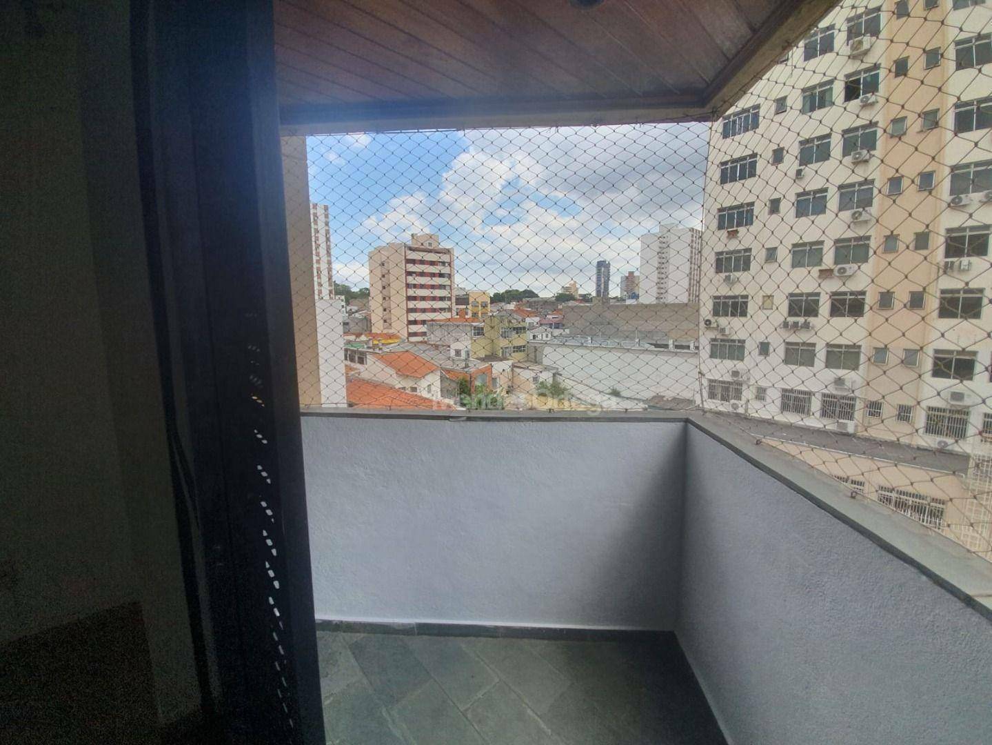 Apartamento para alugar com 3 quartos, 130m² - Foto 5