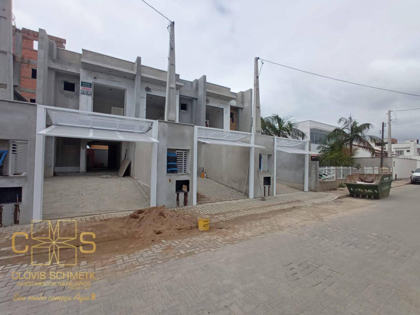 Sobrado à venda com 2 quartos, 109m² - Foto 1