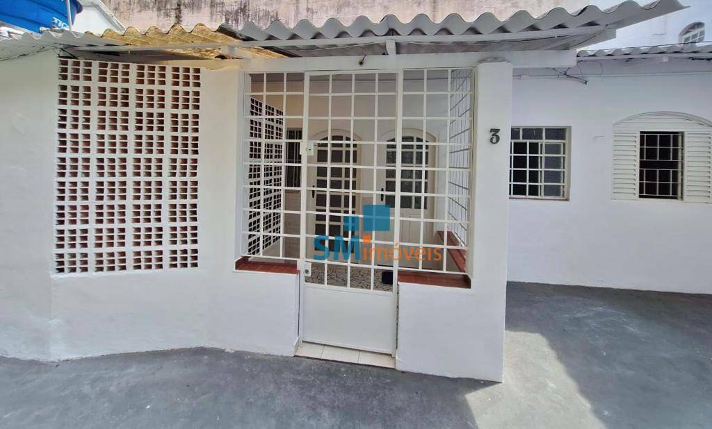 Casa para alugar com 3 quartos, 80m² - Foto 1