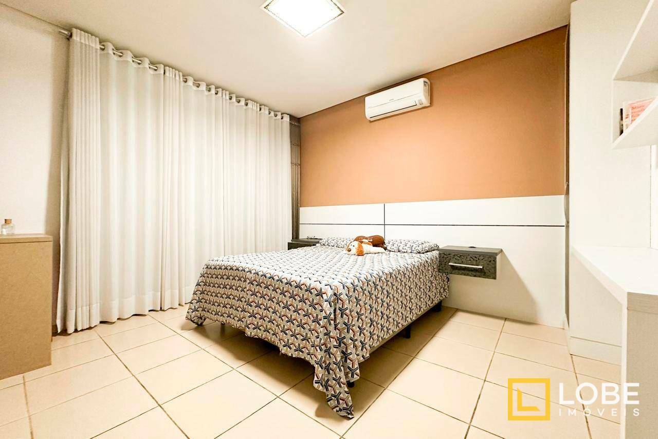 Casa à venda com 4 quartos, 198m² - Foto 18