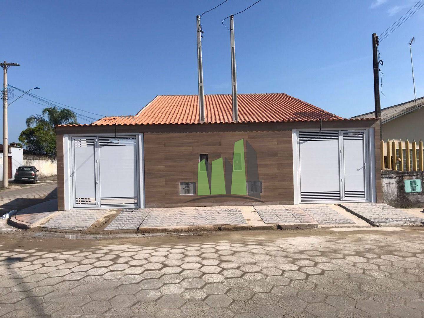 Casa à venda com 2 quartos, 70m² - Foto 1