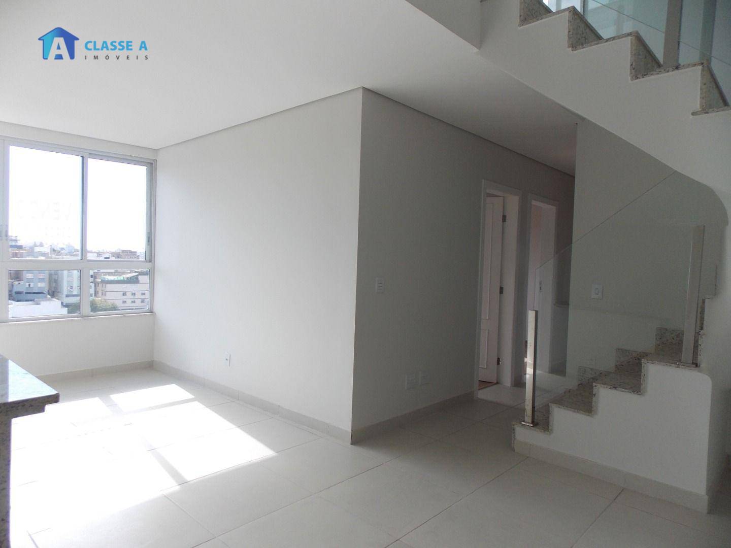 Cobertura à venda com 3 quartos, 180m² - Foto 2