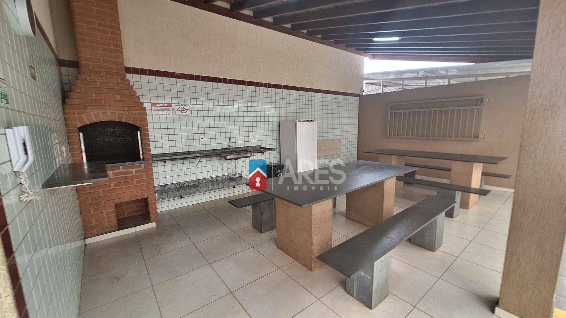 Apartamento para alugar com 2 quartos, 70m² - Foto 11