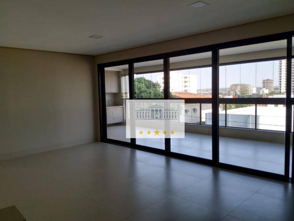 Apartamento à venda com 3 quartos, 204m² - Foto 1