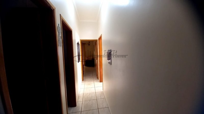 Casa à venda com 3 quartos, 200m² - Foto 11