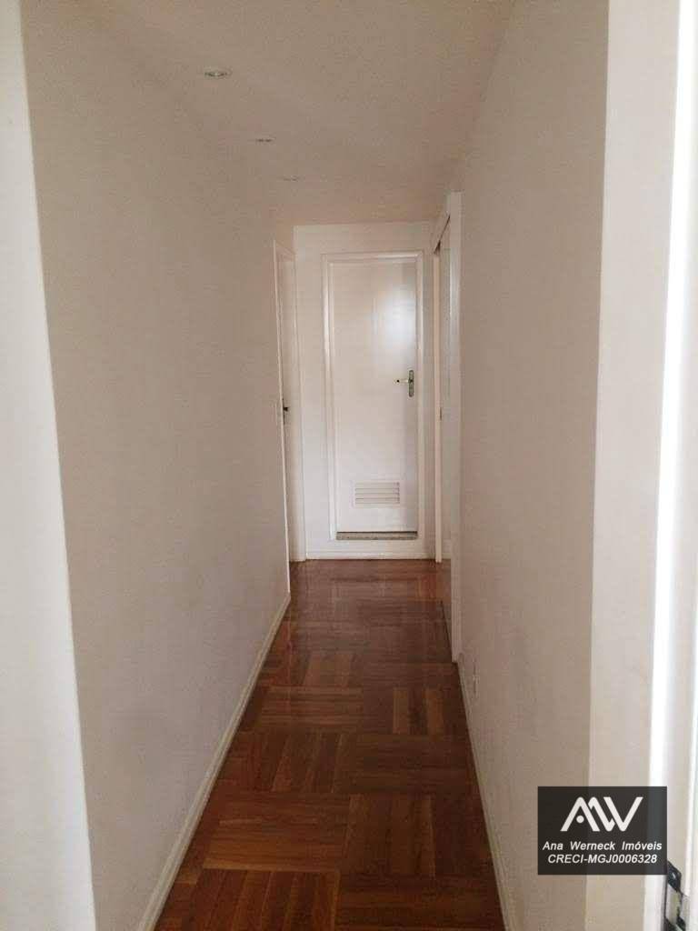 Apartamento à venda com 3 quartos, 139m² - Foto 4