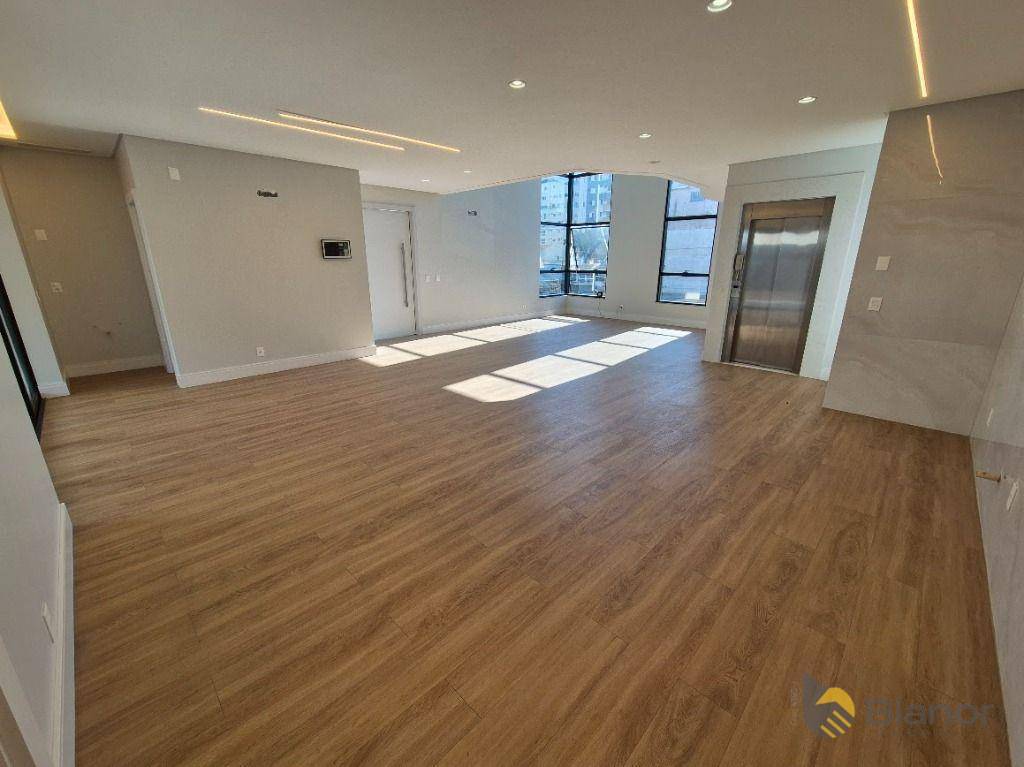 Casa, 3 quartos, 300 m² - Foto 3