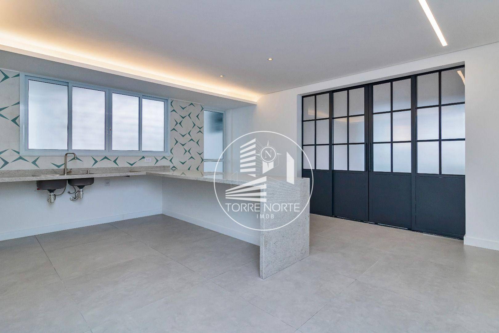 Apartamento à venda com 3 quartos, 239m² - Foto 2