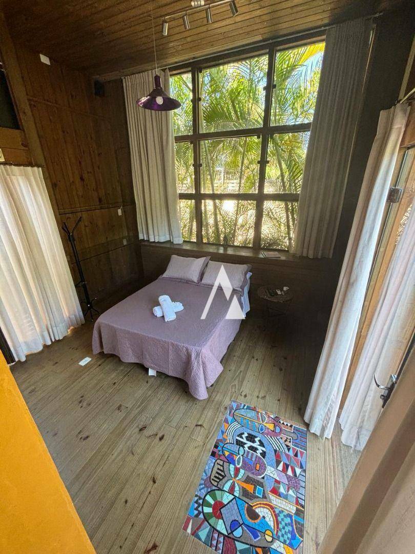 Casa à venda com 3 quartos, 231m² - Foto 5