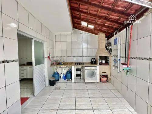 Sobrado à venda com 3 quartos, 96m² - Foto 1