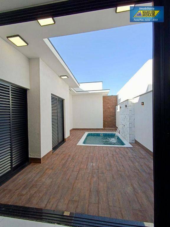 Casa de Condomínio à venda com 3 quartos, 13970m² - Foto 3