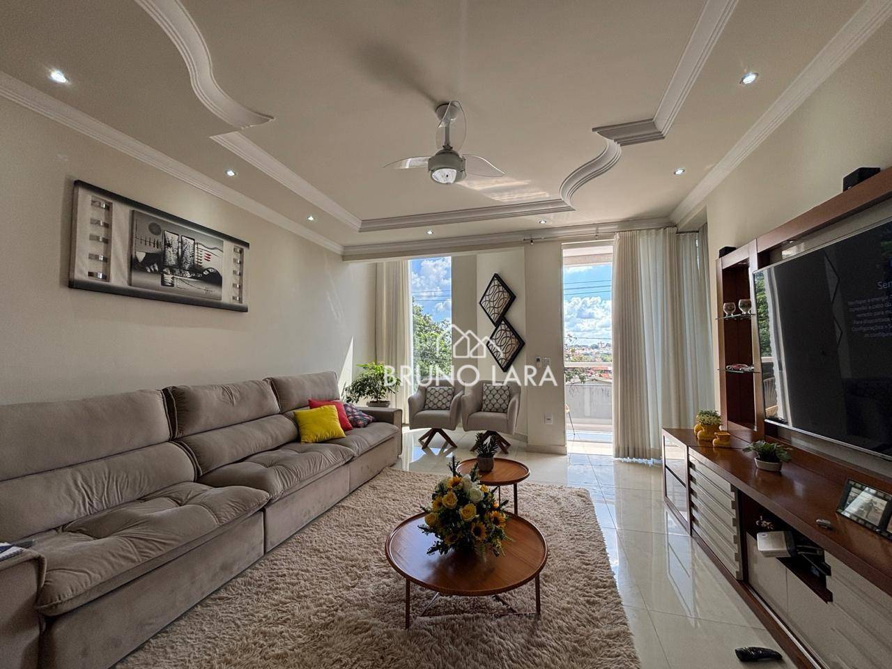 Casa, 3 quartos, 212 m² - Foto 3