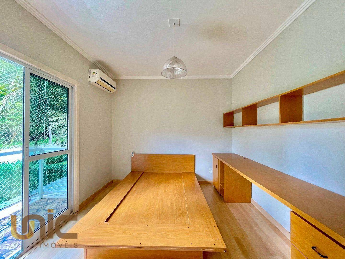 Casa de Condomínio à venda com 5 quartos, 277m² - Foto 24