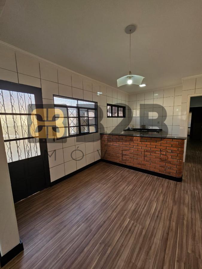 Casa à venda com 2 quartos, 60m² - Foto 5