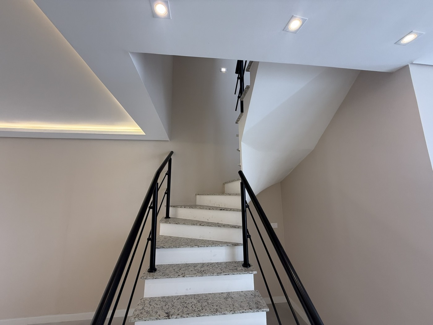 Casa à venda com 3 quartos, 123m² - Foto 16