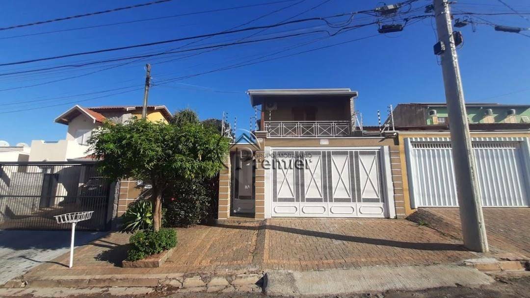 Casa à venda com 3 quartos, 210m² - Foto 2