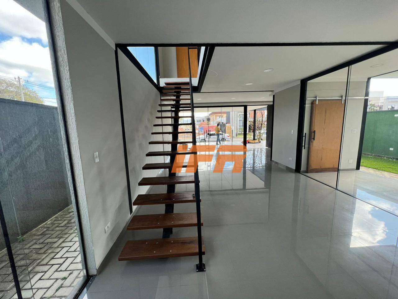 Sobrado à venda e aluguel com 4 quartos, 310m² - Foto 13