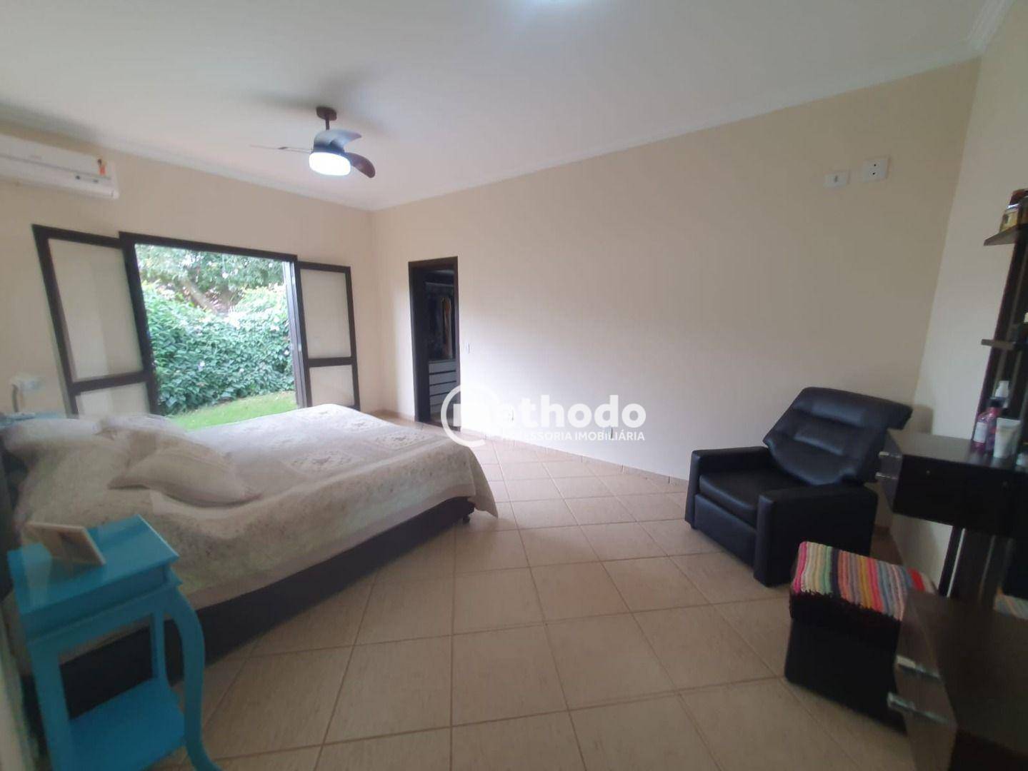 Casa de Condomínio à venda com 3 quartos, 360m² - Foto 31