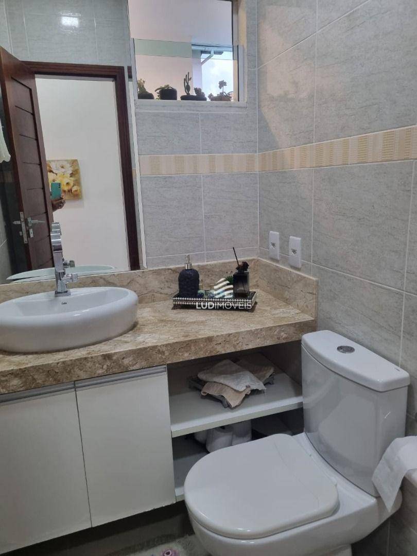 Casa de Condomínio à venda com 4 quartos, 265m² - Foto 9