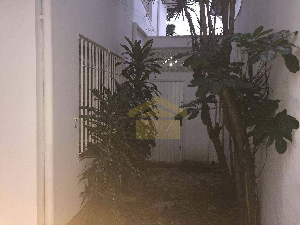 Casa para alugar com 3 quartos, 170m² - Foto 26