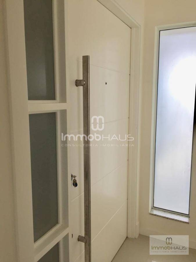 Apartamento à venda com 3 quartos, 130m² - Foto 10