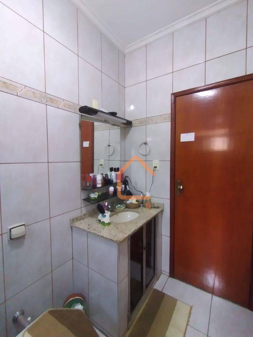 Casa, 3 quartos, 213 m² - Foto 28