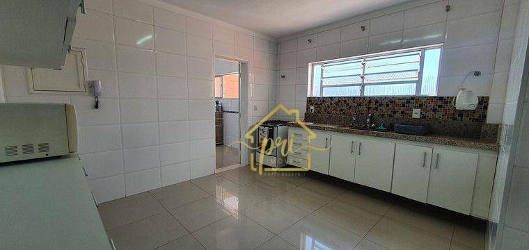 Apartamento à venda com 3 quartos, 140m² - Foto 15