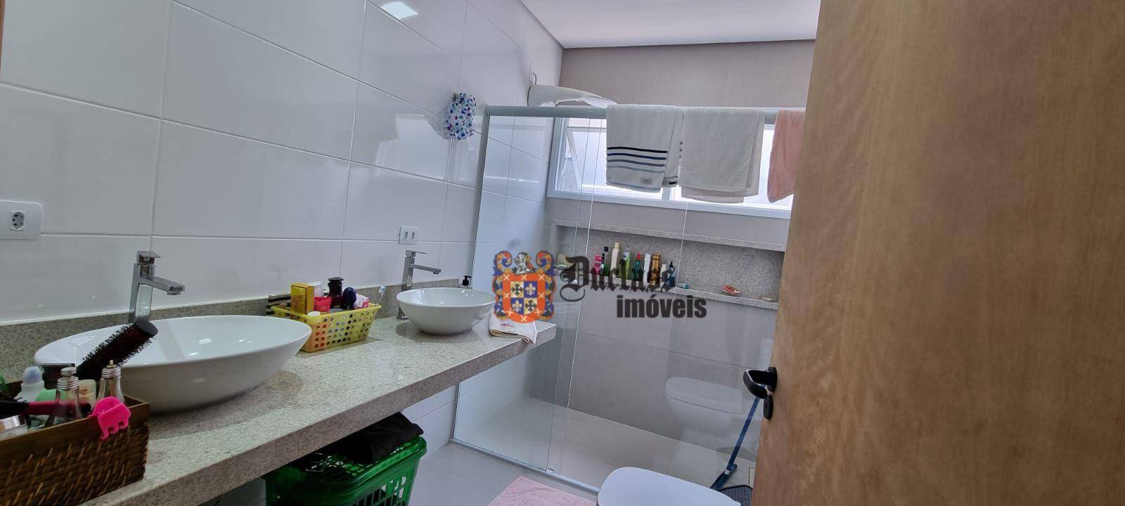 Casa de Condomínio à venda com 3 quartos, 240m² - Foto 13