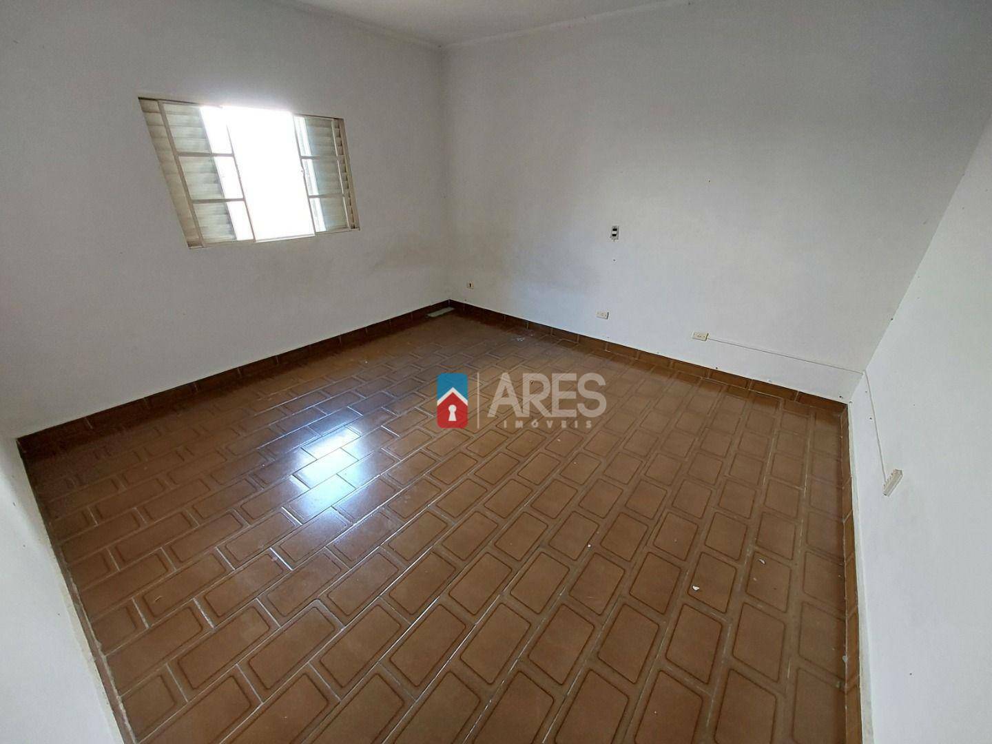 Casa para alugar com 2 quartos, 75m² - Foto 12