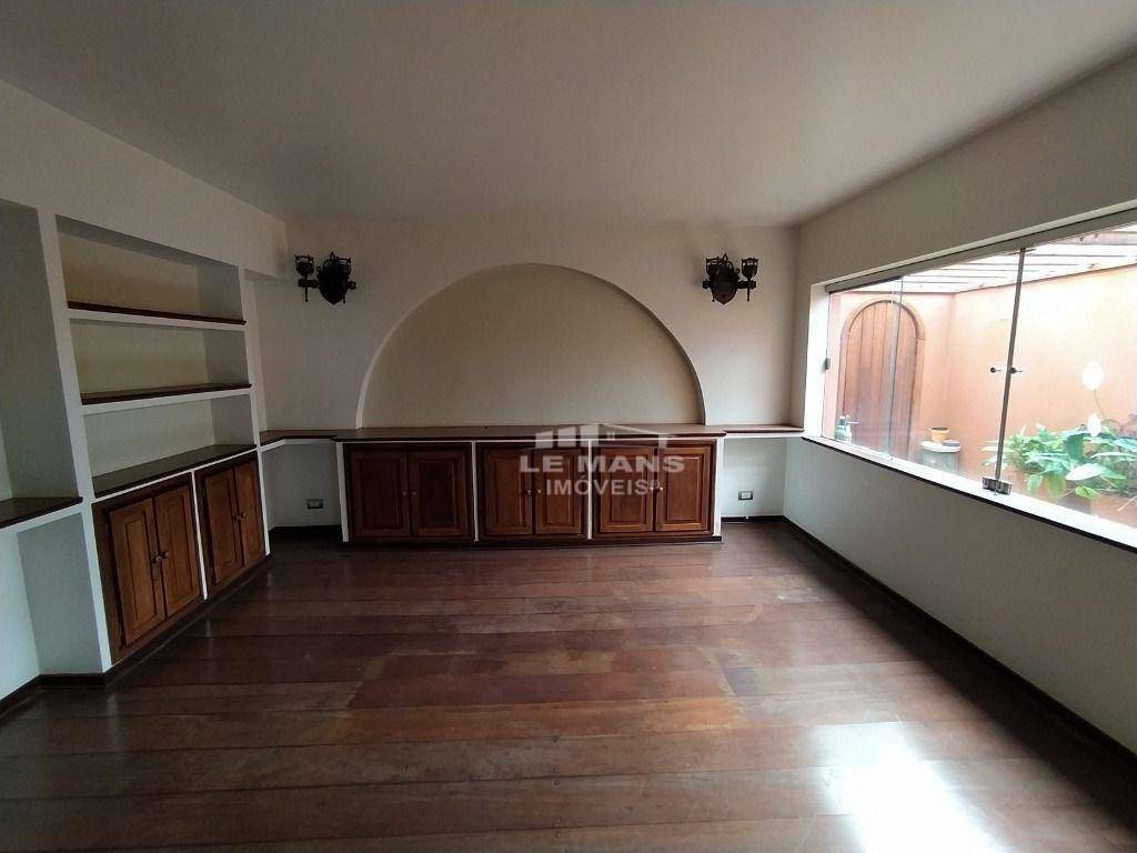 Casa à venda com 5 quartos, 276m² - Foto 10