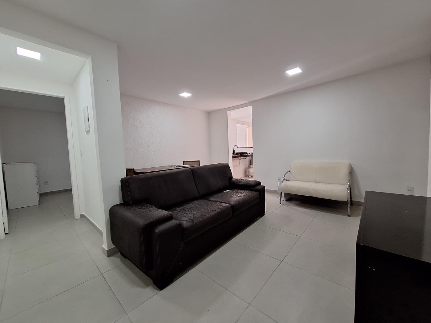 Apartamento para alugar com 1 quarto, 55m² - Foto 9