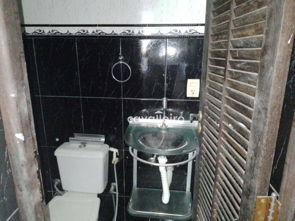 Casa à venda com 3 quartos, 74m² - Foto 10