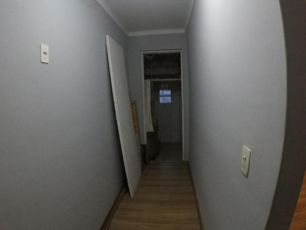 Casa à venda com 6 quartos, 140m² - Foto 17