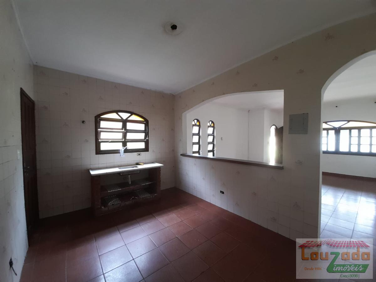 Casa à venda com 2 quartos, 180m² - Foto 4