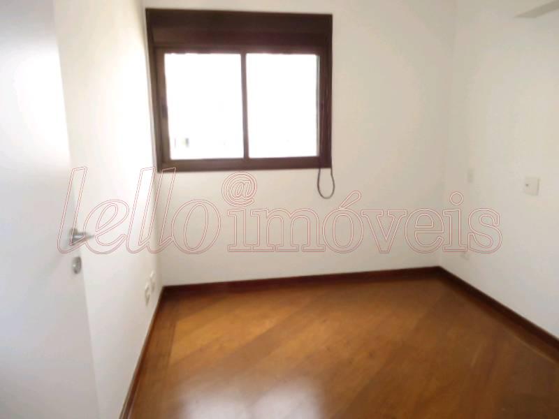 Apartamento para alugar com 3 quartos, 105m² - Foto 11