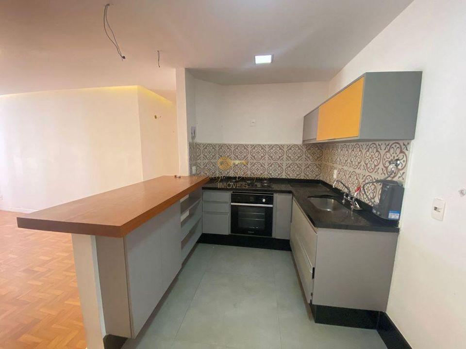 Apartamento à venda com 2 quartos, 70m² - Foto 4