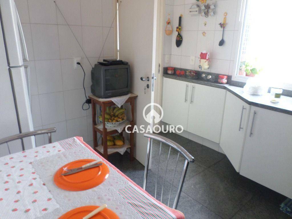 Apartamento à venda com 3 quartos, 95m² - Foto 15