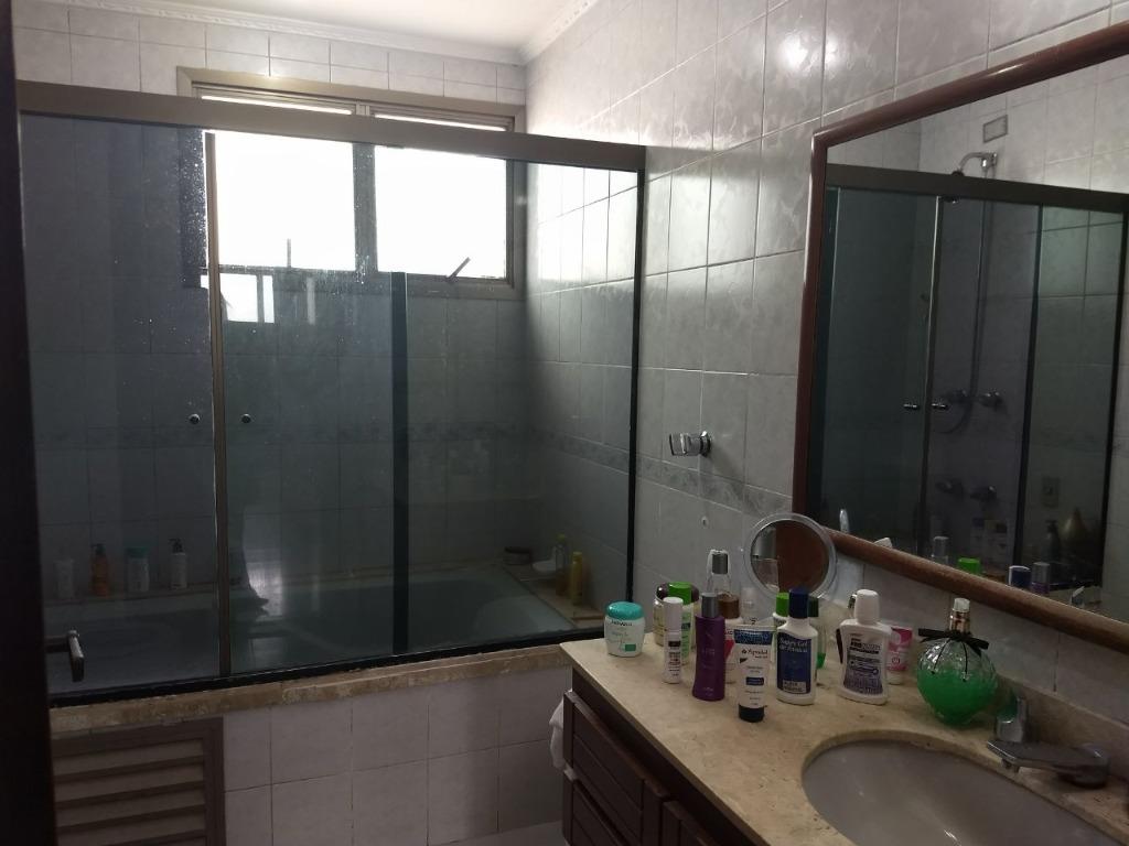 Apartamento à venda com 3 quartos, 167m² - Foto 32