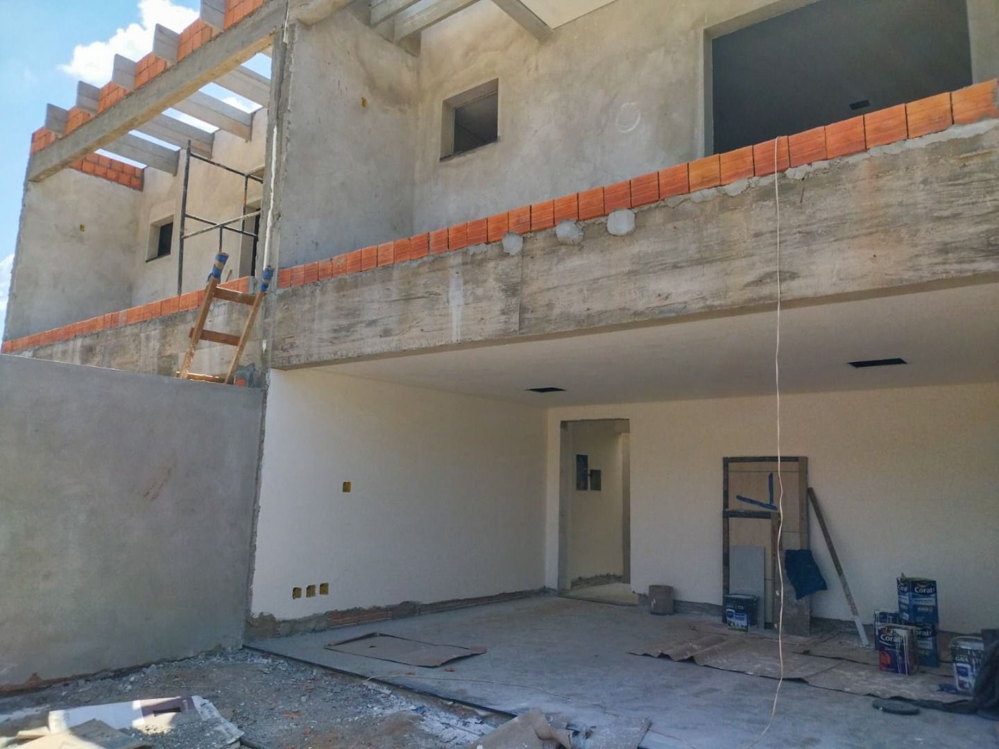 Sobrado à venda com 3 quartos, 200m² - Foto 2