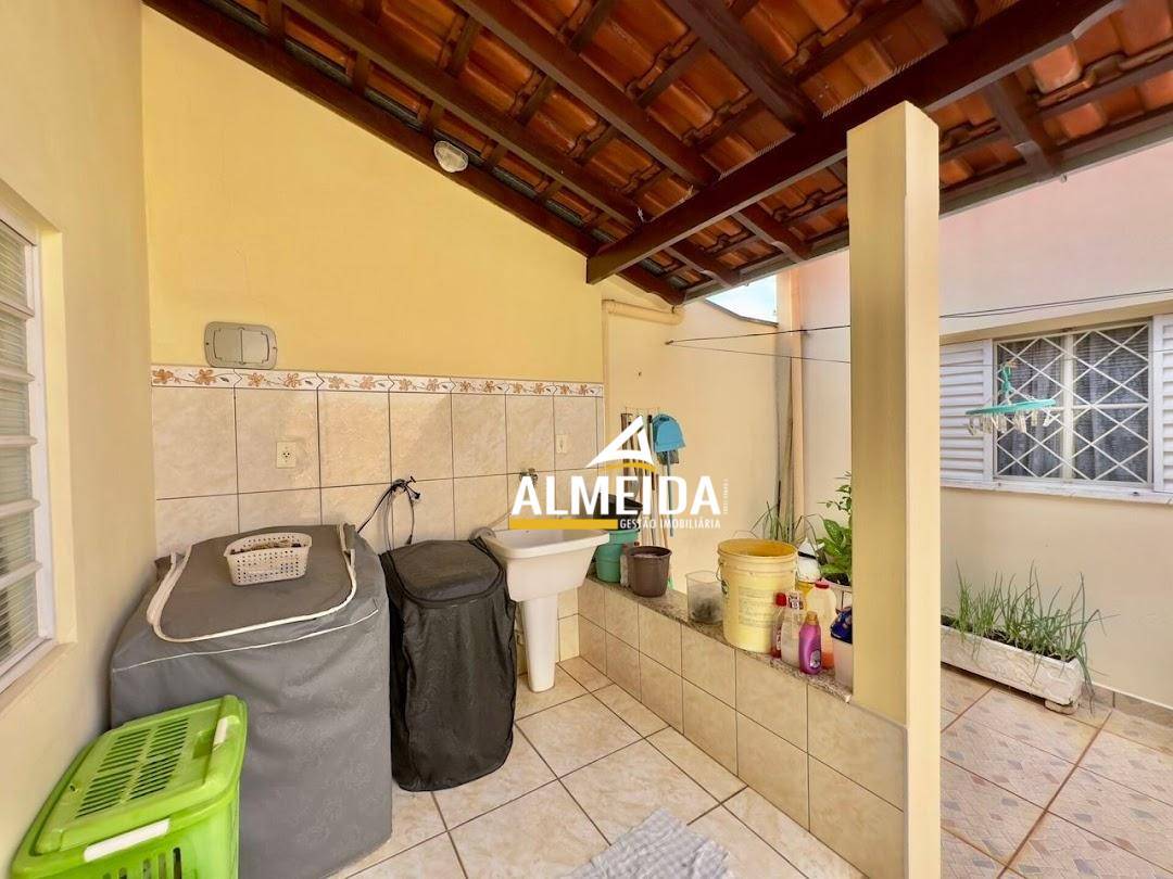 Casa, 3 quartos, 219 m² - Foto 10