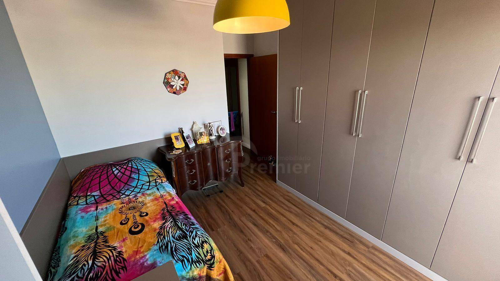 Apartamento à venda com 3 quartos, 157m² - Foto 9