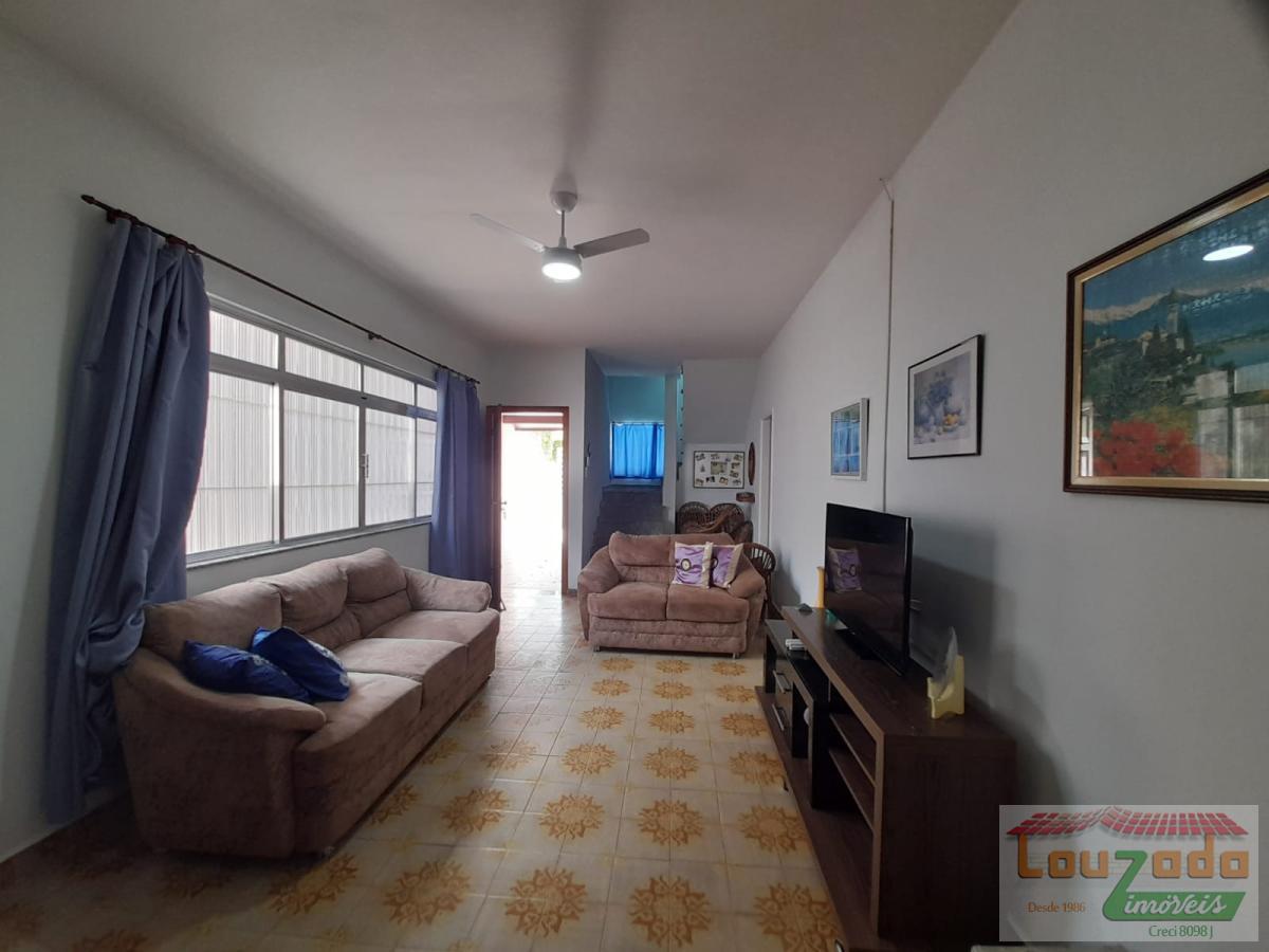Sobrado à venda com 5 quartos, 215m² - Foto 2