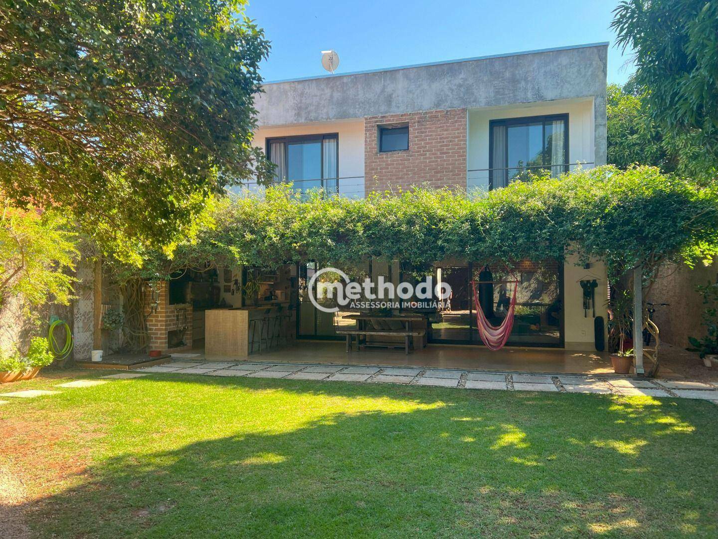 Casa de Condomínio à venda com 3 quartos, 250m² - Foto 22