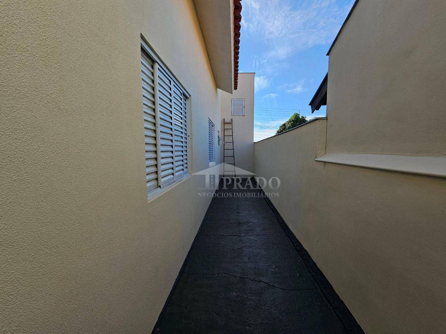 Casa à venda com 3 quartos, 210m² - Foto 28