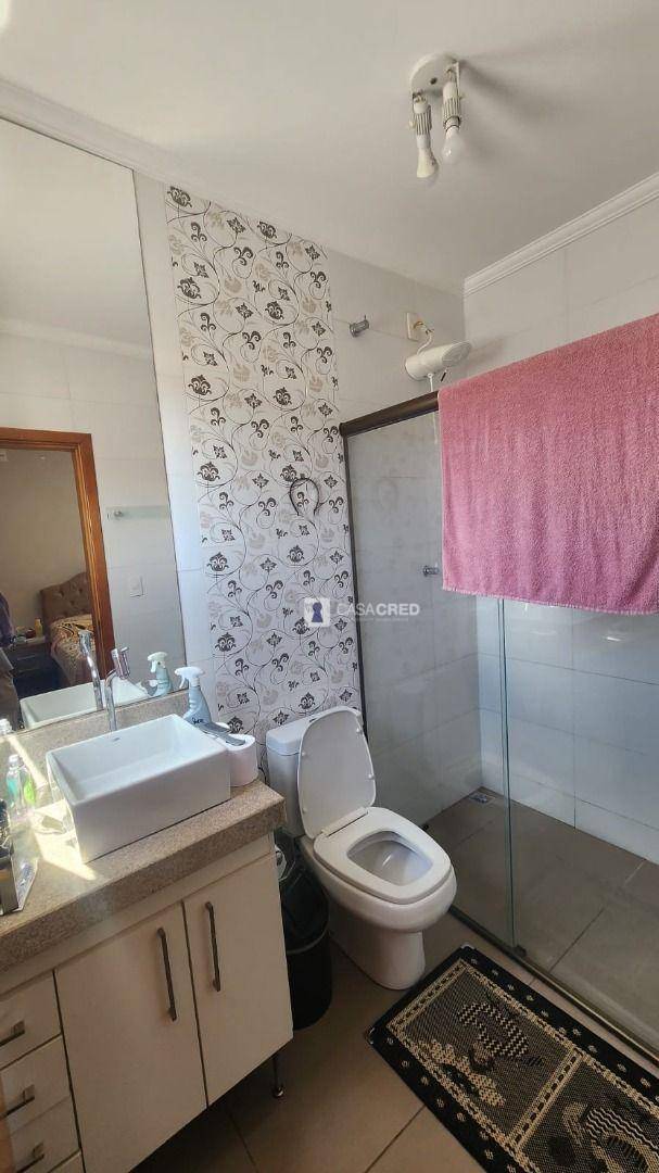 Casa à venda com 3 quartos, 175m² - Foto 11