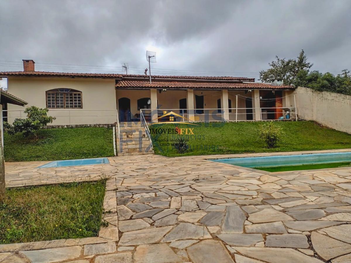 Fazenda à venda com 3 quartos, 230m² - Foto 1