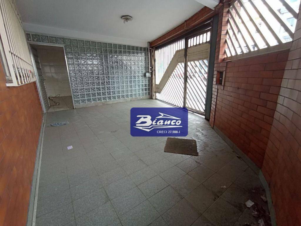 Casa para alugar com 3 quartos, 350m² - Foto 3