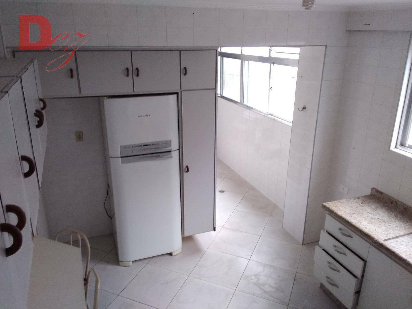 Apartamento à venda com 3 quartos, 135m² - Foto 4