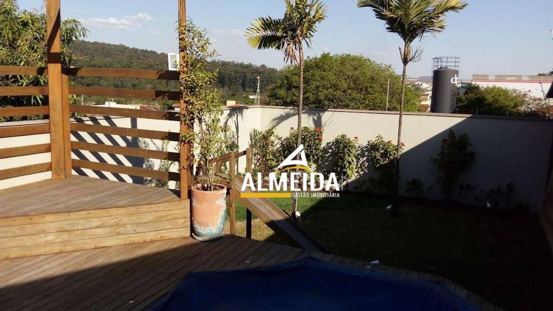 Casa, 3 quartos, 229 m² - Foto 2